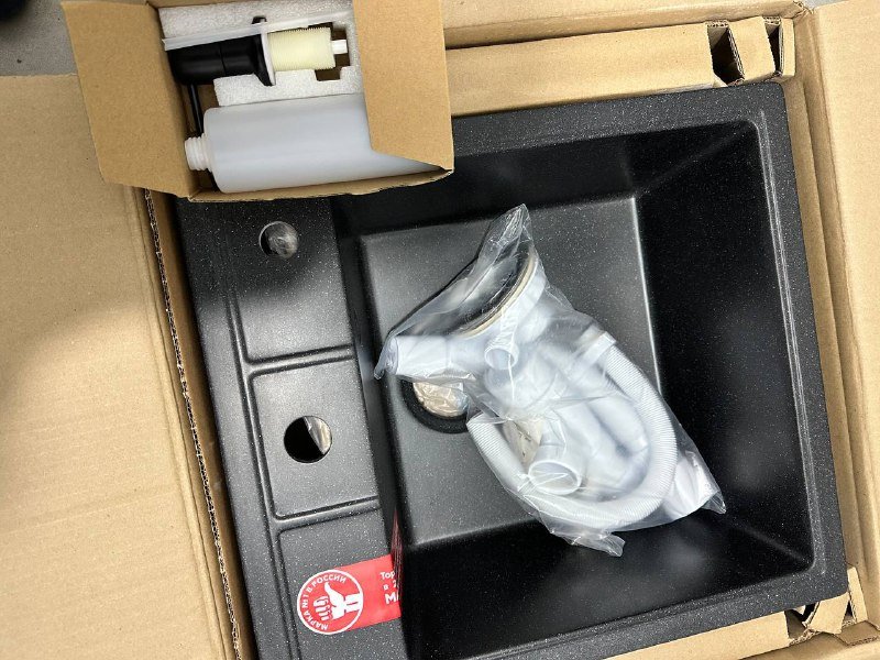 Мойка из искусственного камня с дозатором и гофрой 4