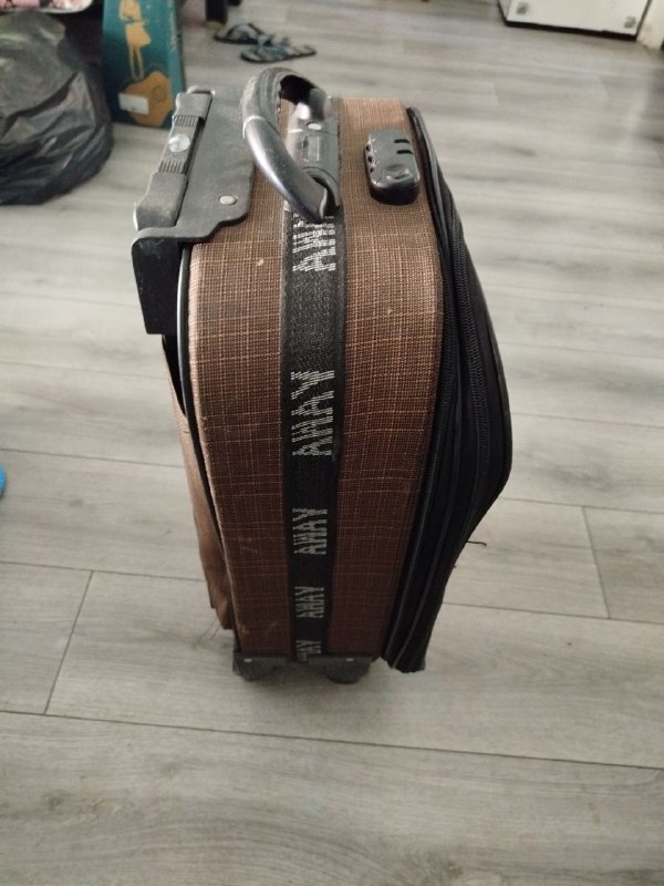 Чемодан 50x38x17, 4 колёсика 2