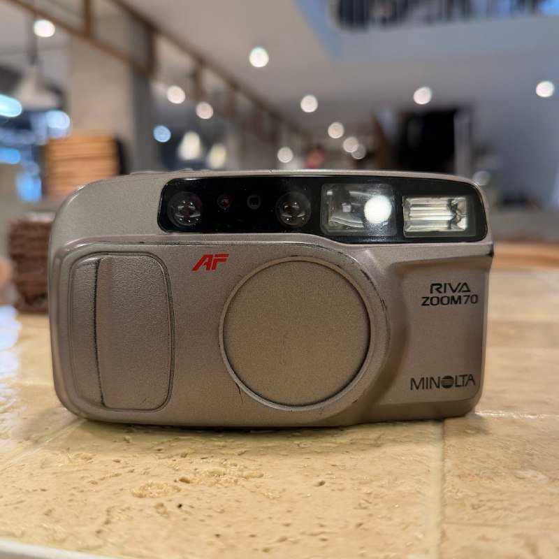 Плёночный фотоаппарат Minolta Riva Zoom 70
