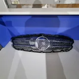 Передняя решётка Mercedes C300 2
