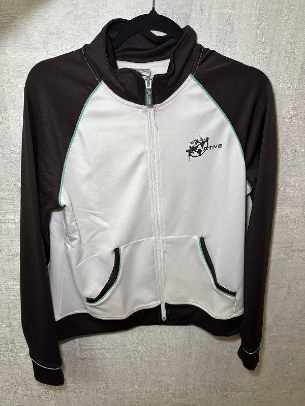 Зип худи, топик, майки, спортивные шорты, кожаная юбка, джинсовая юбка