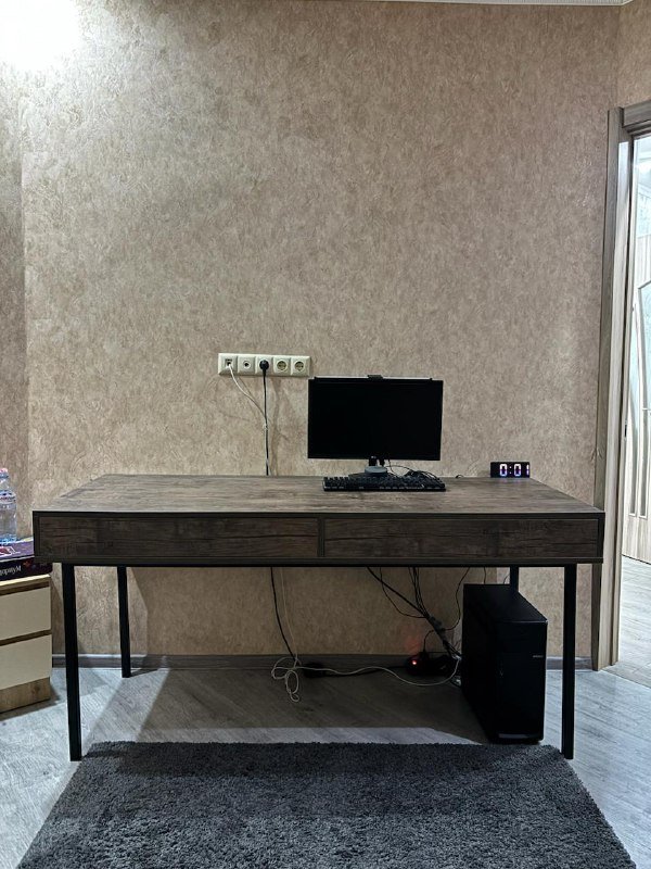 Офисный компьютерный стол 2