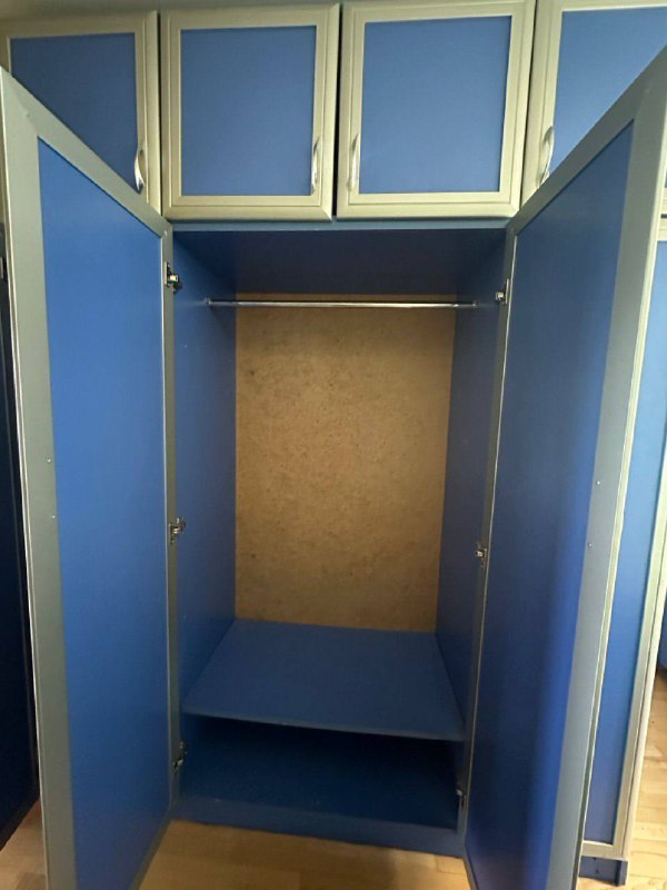 Шкафы, кровати, мебель для спальни 5