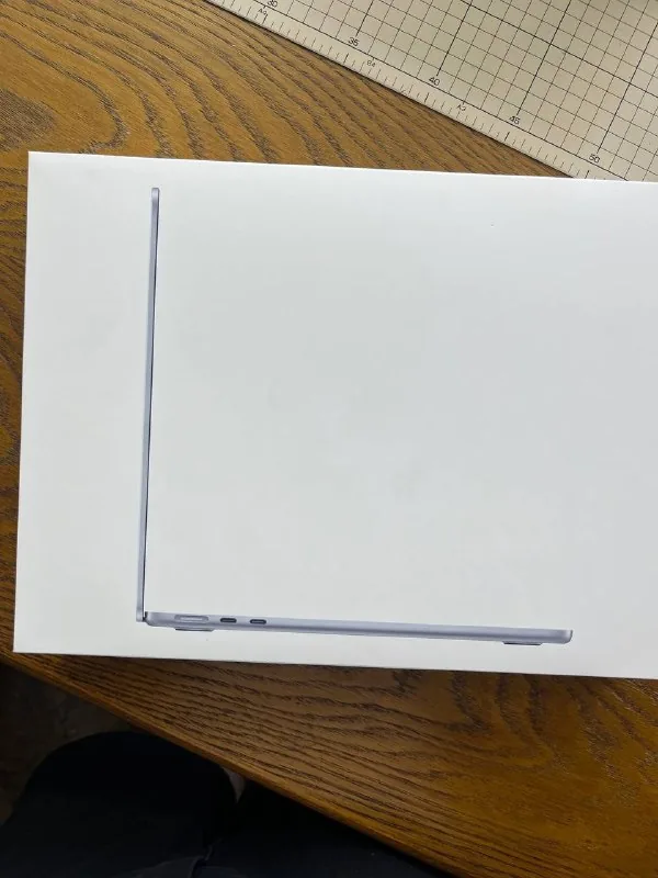 MacBook Air M5 13-inch 1