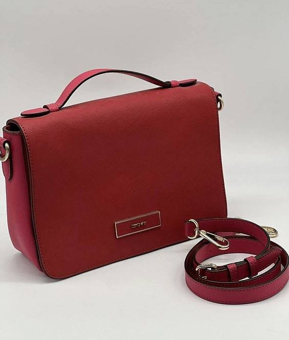 Сумка DKNY из натуральной кожи