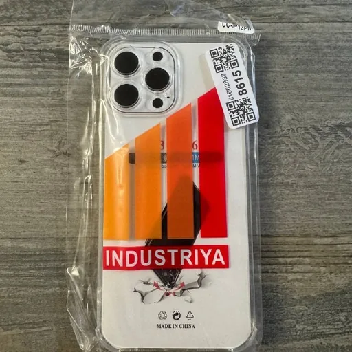 Прозрачный чехол на iPhone 13 Pro Max