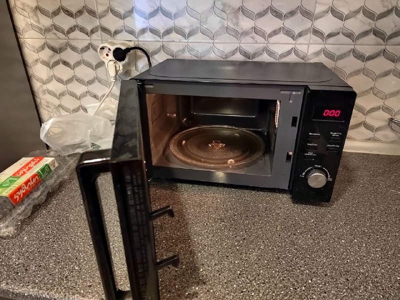 Микроволновая печь Dixi AM720C5W 20л 2