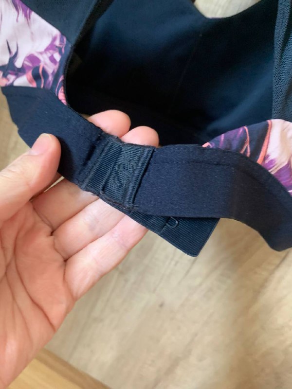 Спортивный топ H&M 2