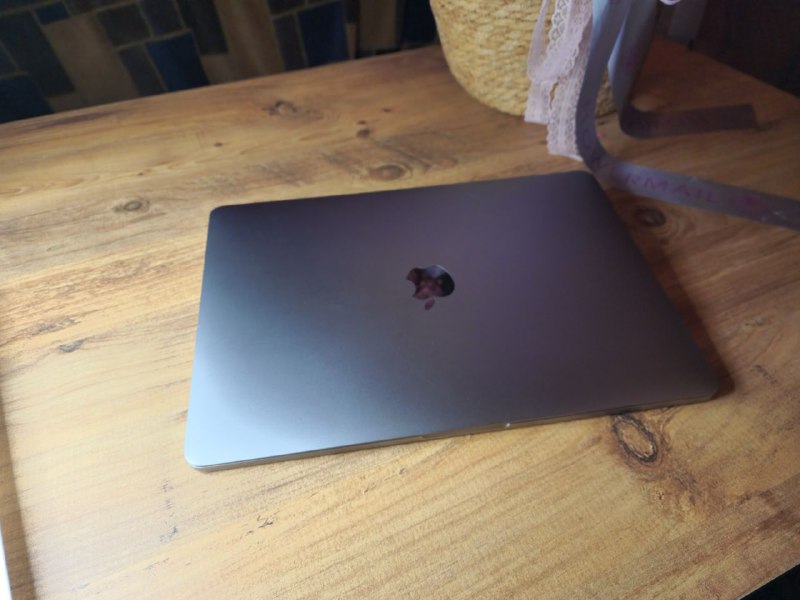 MacBook PRO 2017, 512 GB SSD, 8 GB RAM 2
