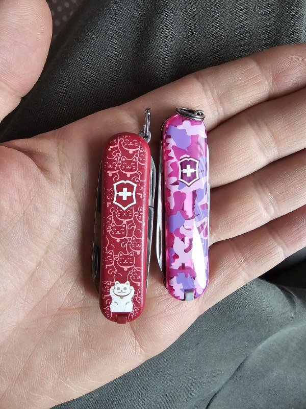 Брелки Viktorinox 3