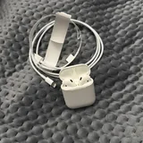 Коврик для йоги, МФР ролл, AirPods 1 и кабель Lightning 3