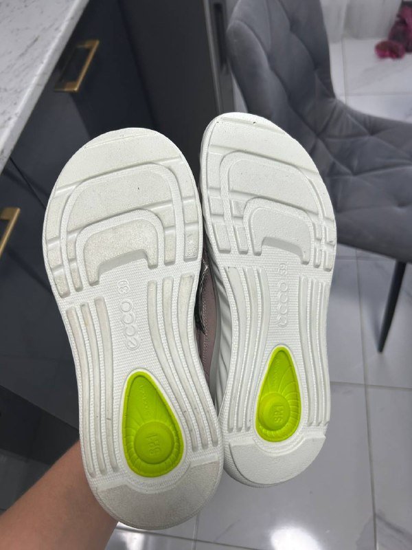 Ecco кроссовки размер 39 3