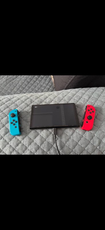 Nintendo Switch OLED, чехол, защитное зеркало, 3 игры