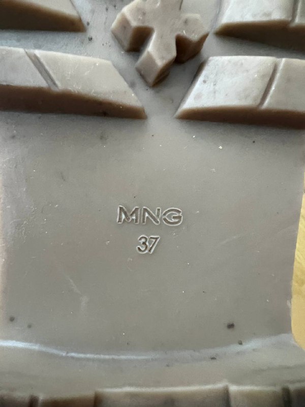 Ботинки Mango из натуральной замши, размер 37 3