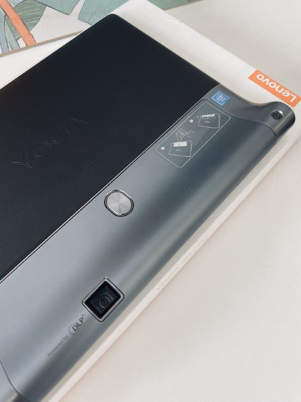 Планшет Lenovo Yoga Tab 3 Pro со встроенным проектором 6