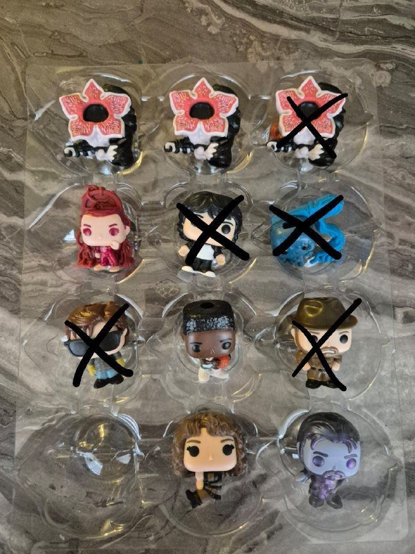 Фигурки из киндер Joy Очень странные дела Stranger Things