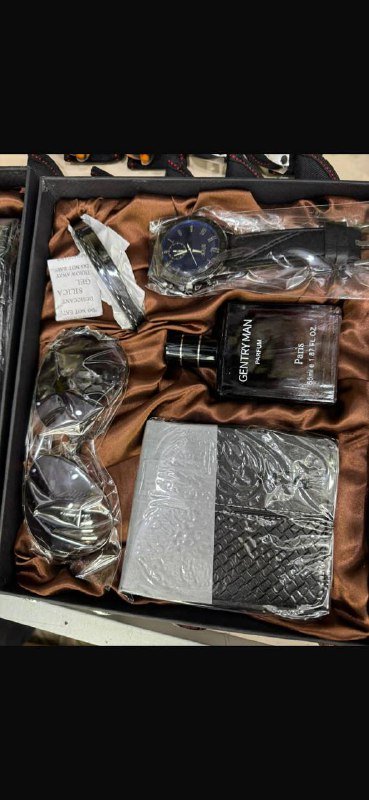 Падарочние бокси с часами, ремнями, парфюмом и аксессуарами 5