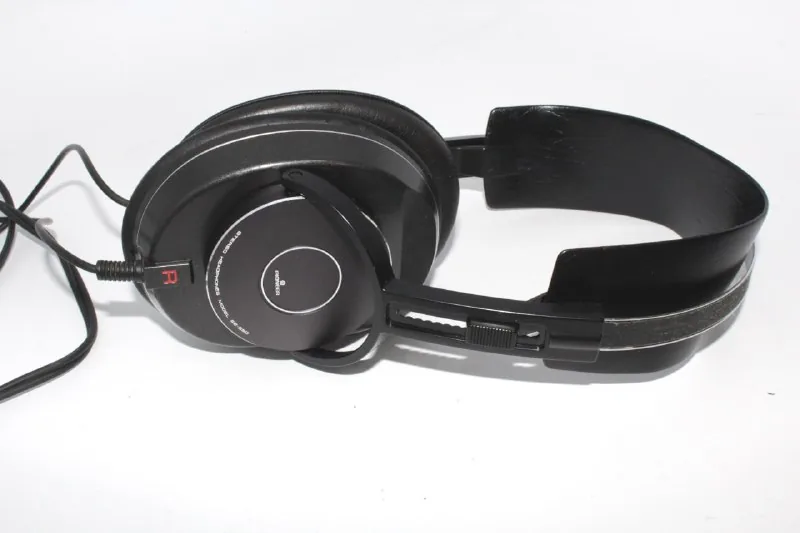 Наушники Pioneer SE-550 1