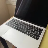 MacBook Pro 13 2017 1