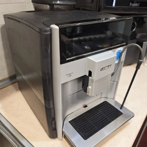 Кофемашина Siemens S300 EQ.6 plus