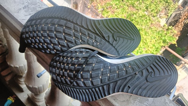 Беговые мужские Nike Air Zoom 44 размер 2