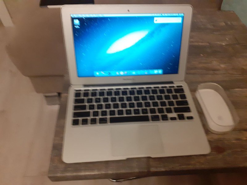 Макбук Айр 2011 года, мышка 2