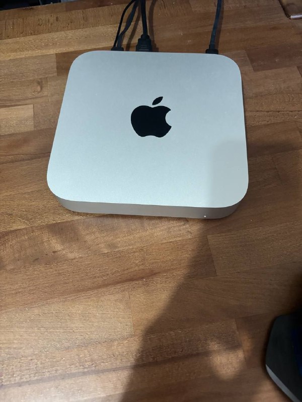 Mac Mini 2023 with Apple Magic Keyboard 7