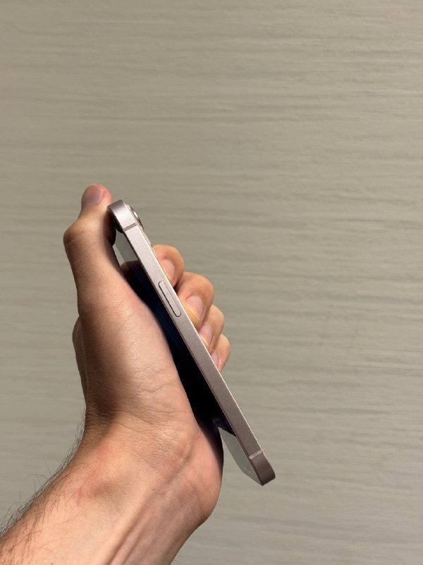 iPhone 13 128GB Pink 4