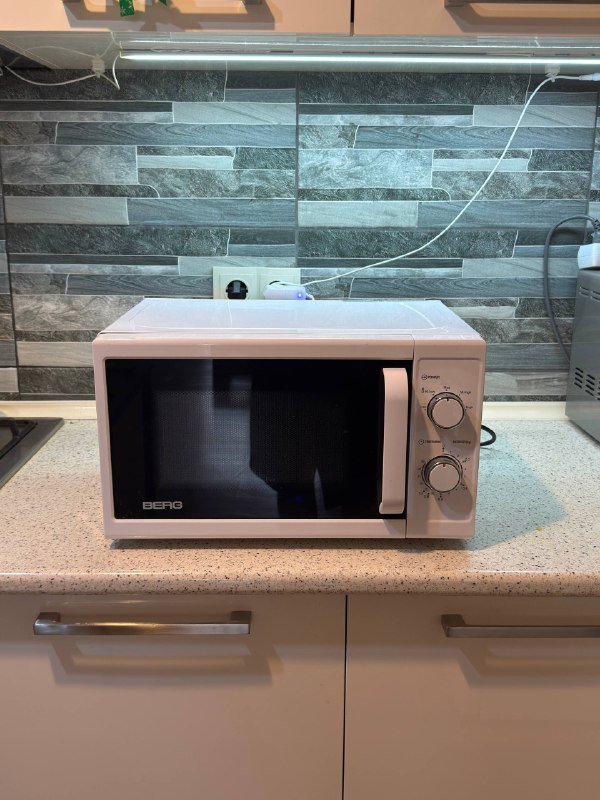 Микроволновка BERG BMW-20W