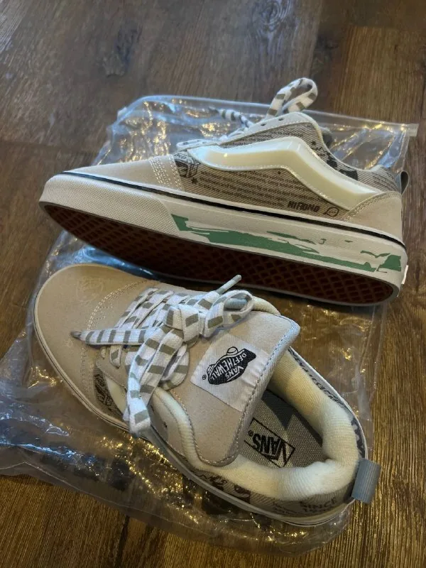 Новые кроссовки Vans 1