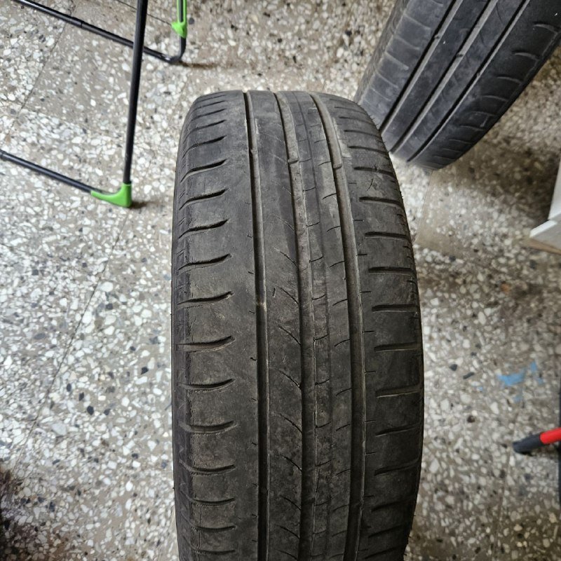 Летние шины Michelin 215/60/16 7