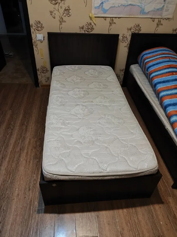 2 beds with mattresses 100×190