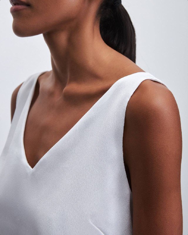 Топ Zarina белый новый 48 размер 2