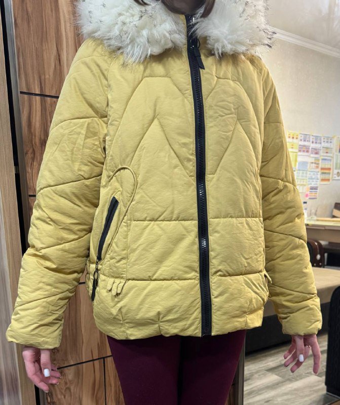 Демисезонная женская куртка с искусственным мехом 4