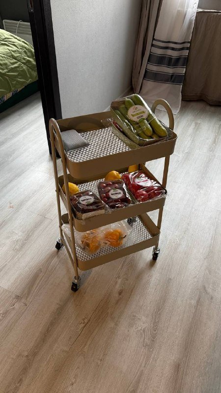 Столик на колесиках, смарт-лампа, обогреватель, кастрюля, плед, роутер