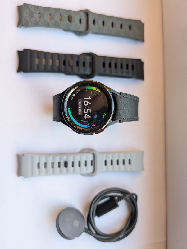 Смарт-часы Galaxy Watch 6 Classic 43mm, три ремешка