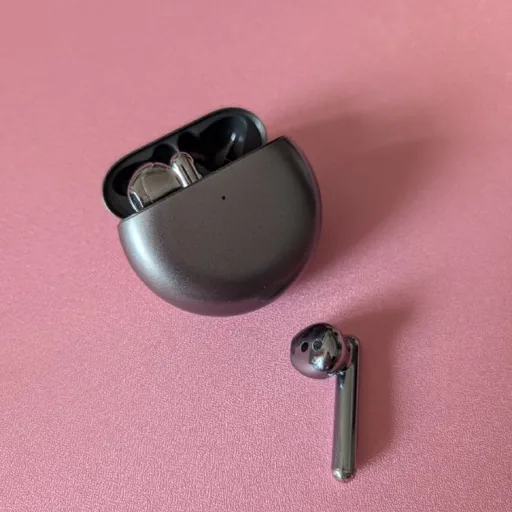 Huawei Freebuds 4, Samsung Galaxy Buds 3, SoundPeats Air 5