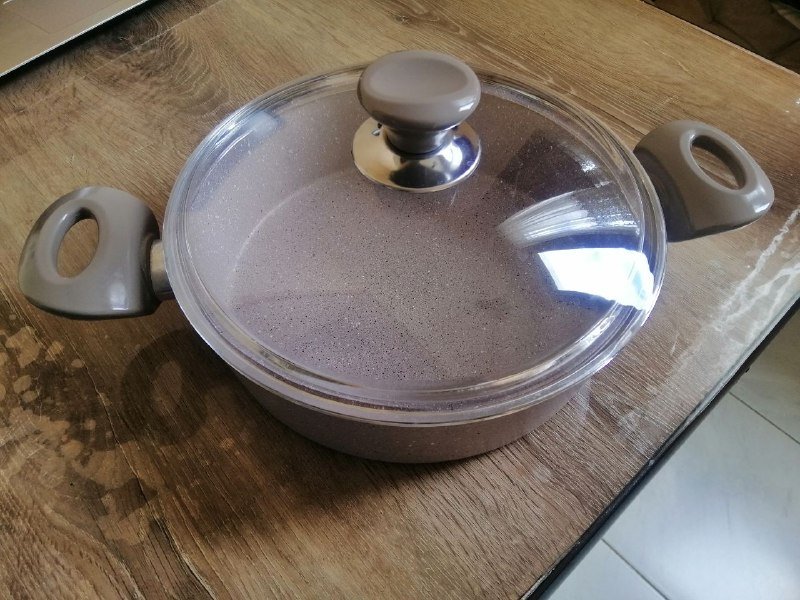 Кастрюля новая турецкая