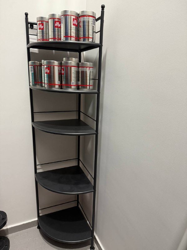 Calvin Klein топ, IKEA полки, подставка для ноутбука, сумка Kate Spade 3