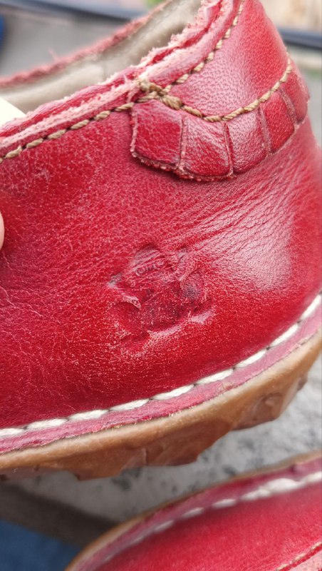 Пляжные тапочки Crocs, Ботиночки El Naturalista женские 9