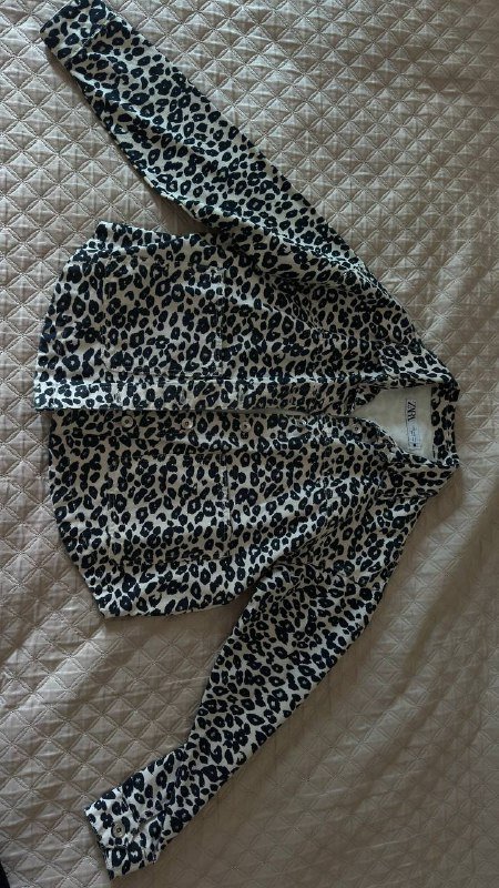 Черные джинсы Zara, Джинсы Zara, Голубые джинсы Stradivarius, Кожаная юбка, Джинсовая куртка Zara, Топ, Боди 5