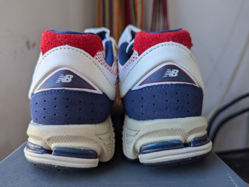Кроссовки New Balance 2002 4