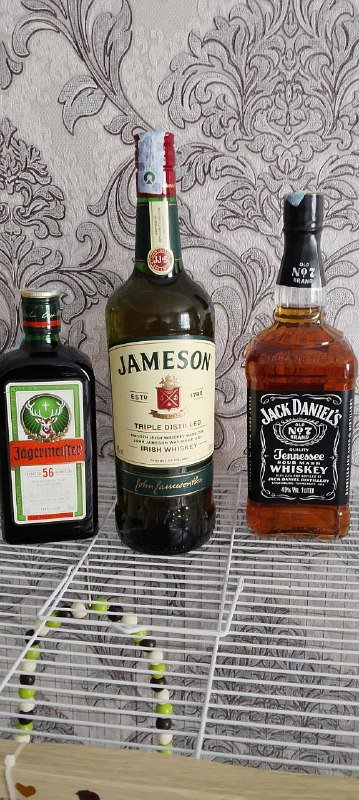 Виски Jack, Jameson, Jager