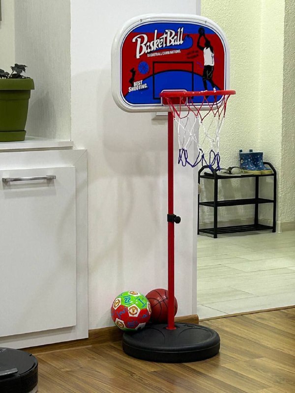 Обувь, ветровка, джинсы, термос, баскетбольное колесо 10