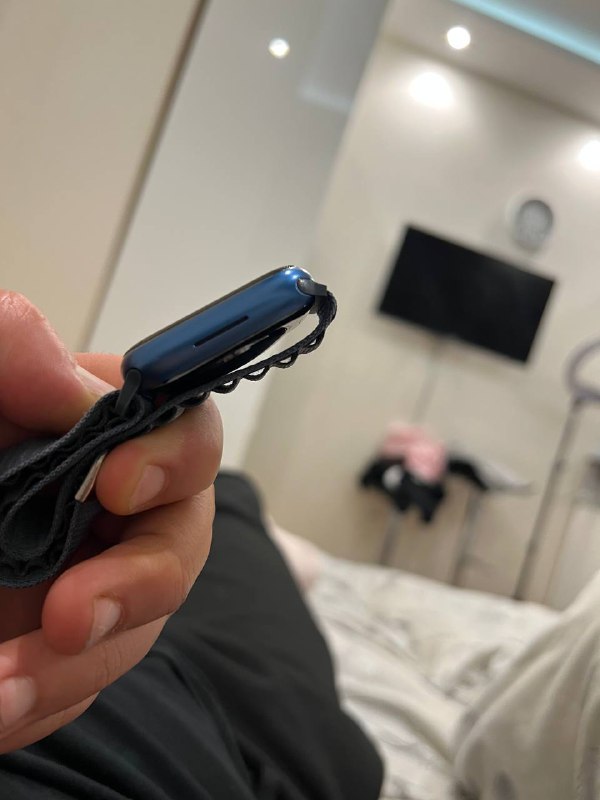 Apple Watch 7 Series, 99% Battery, Very Good Condition 4