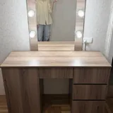 Туалетный столик с зеркалом 2