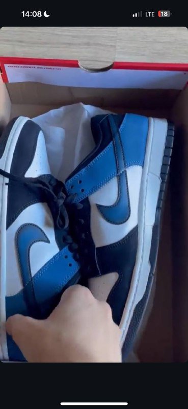 Кроссовки Nike оригинальные 43.5 размер