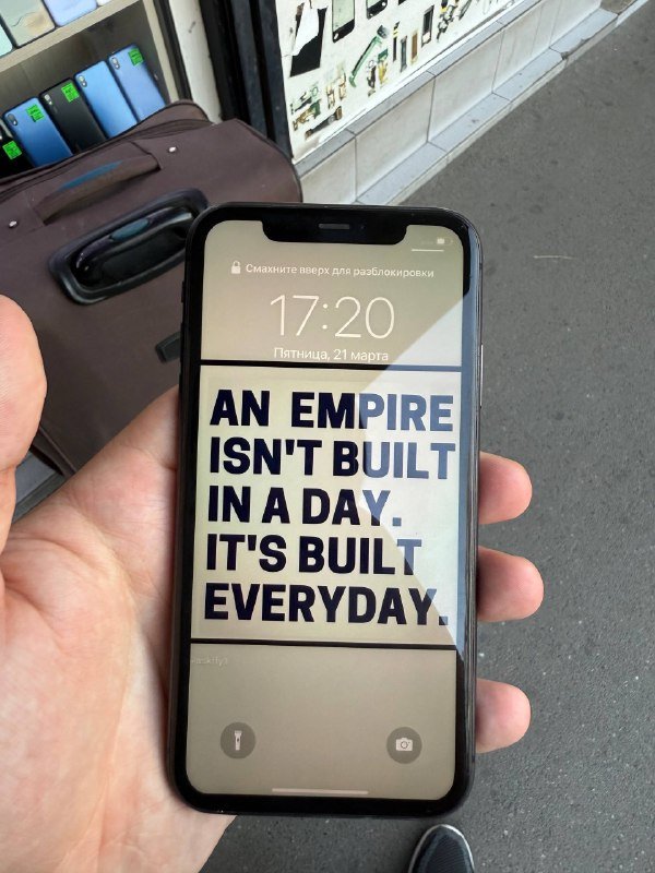 Айфон 11 64 ГБ 2