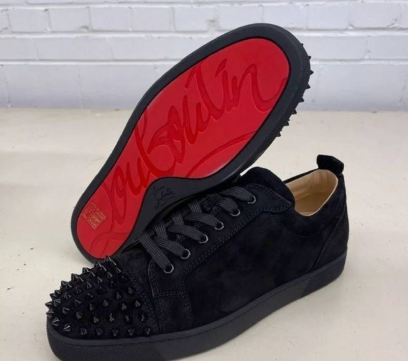 Christian Louboutin кеды с шипами размер 38,5