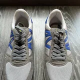 Nike Air Jordan, Armani Exchange, Givenchy 4